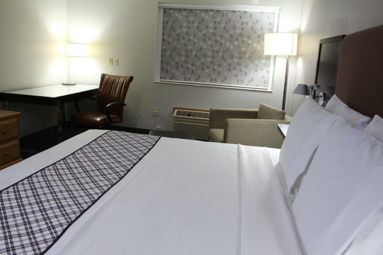 Westbridge Inn & Suites Carrollton Eksteriør bilde